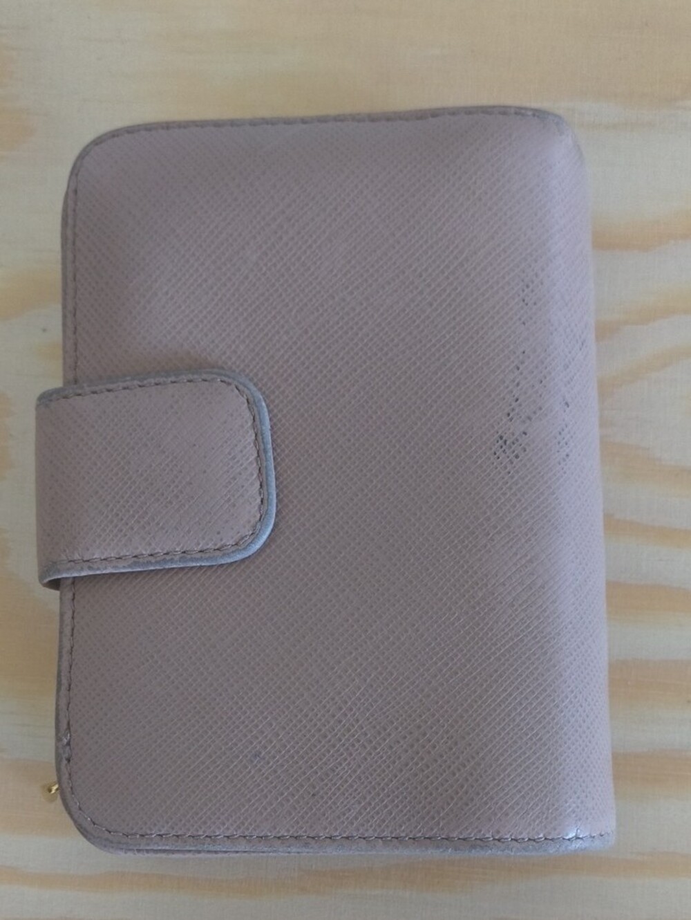 Prada Blush Pink Saffiano Leather Zip Wallet with Gold Logo - Picture 4 of 8